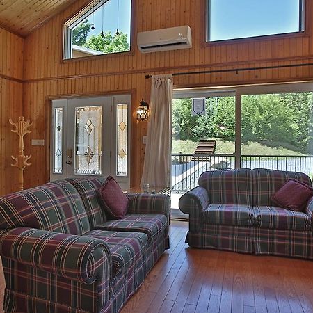 Ranch St-Hubert Bed & Breakfast Saint-Hermenegilde Bagian luar foto