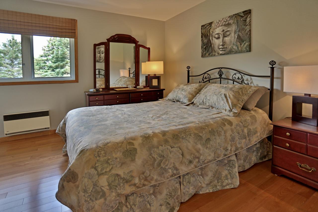 Ranch St-Hubert Bed & Breakfast Saint-Hermenegilde Bagian luar foto