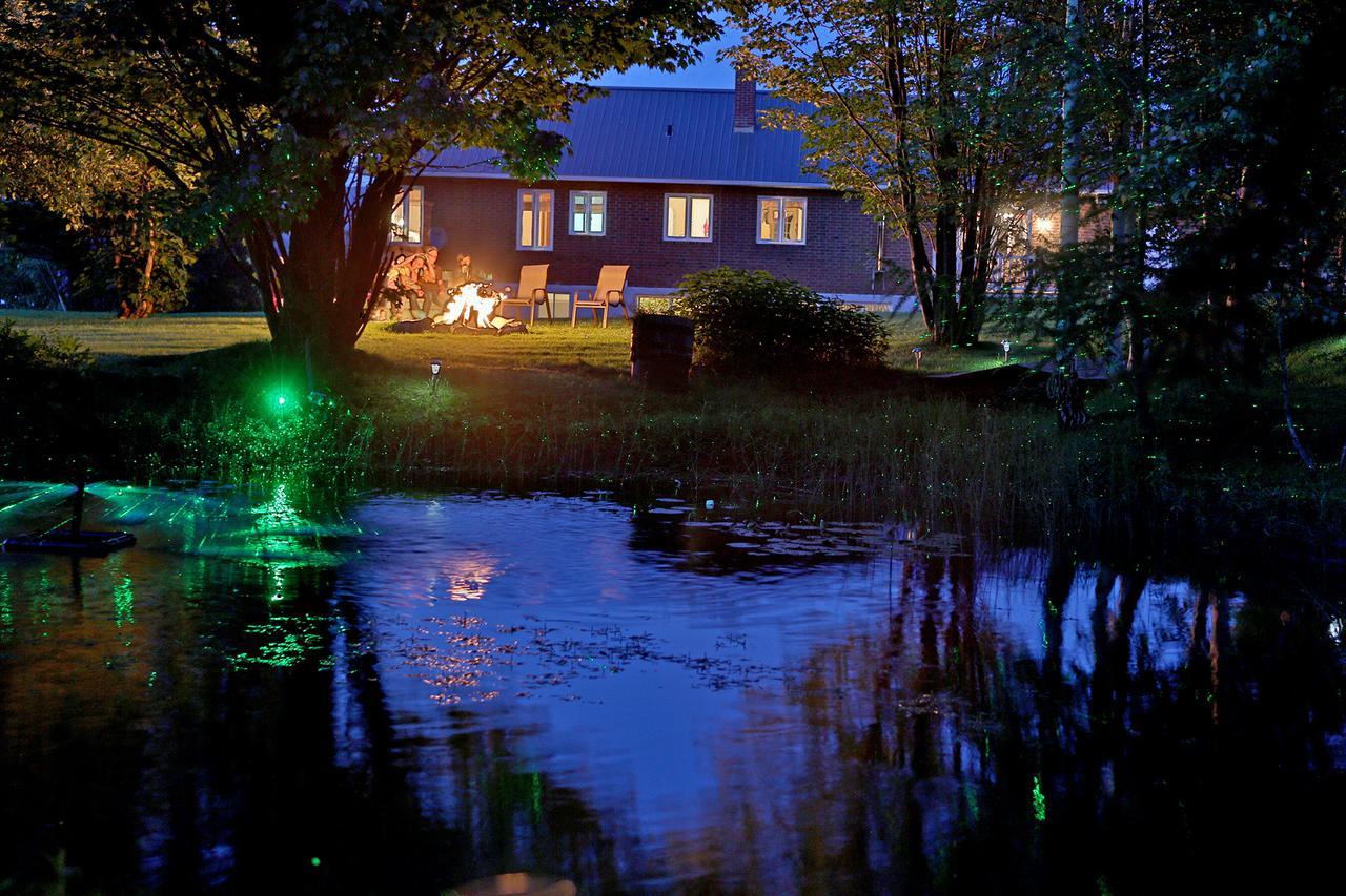Ranch St-Hubert Bed & Breakfast Saint-Hermenegilde Bagian luar foto