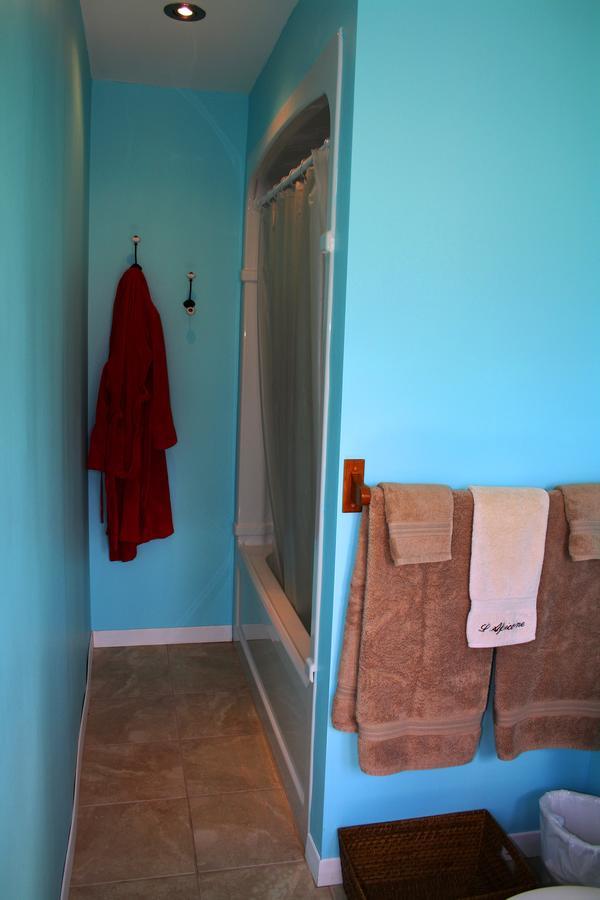 Ranch St-Hubert Bed & Breakfast Saint-Hermenegilde Bagian luar foto